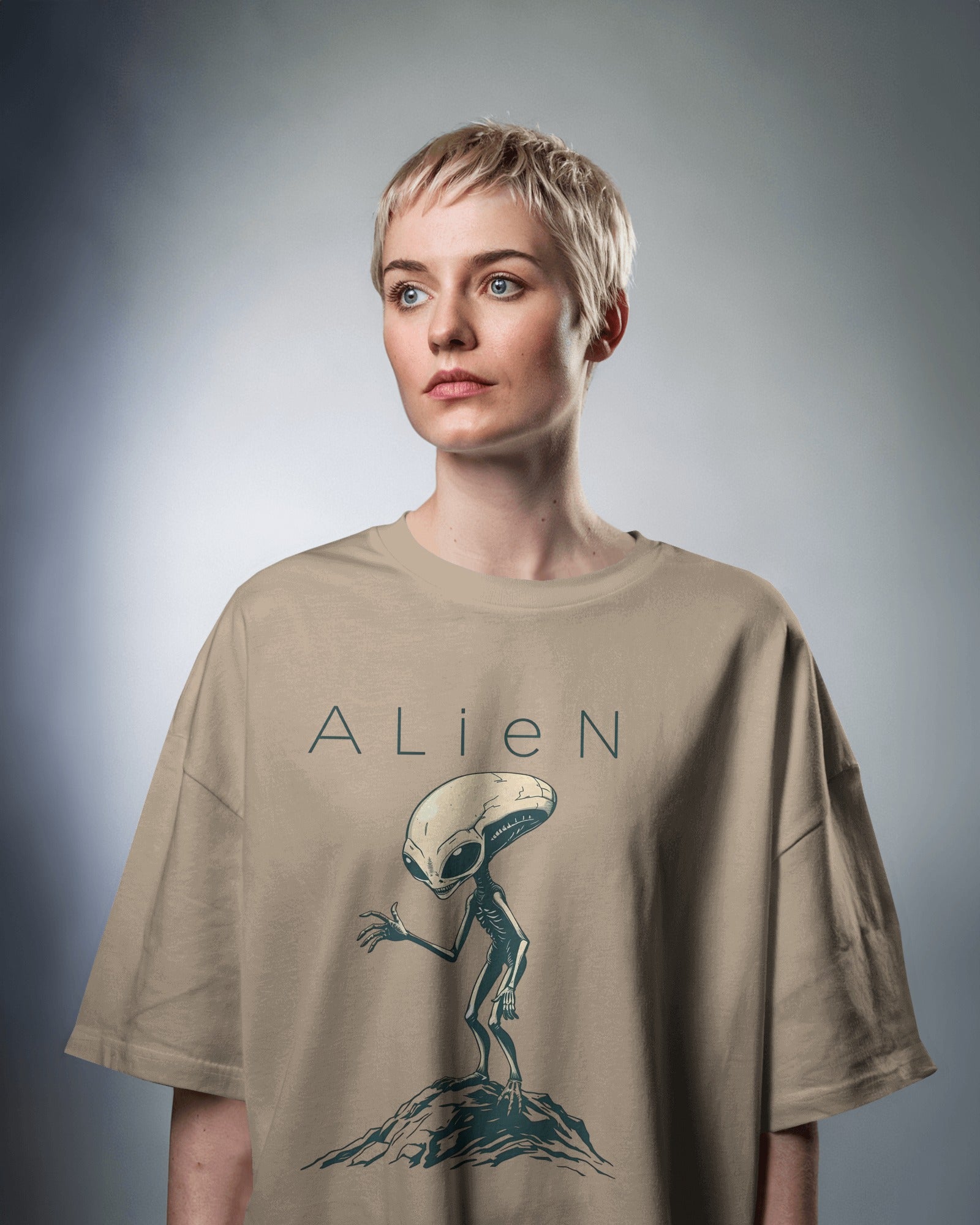 Alien Simple Oversized Tee