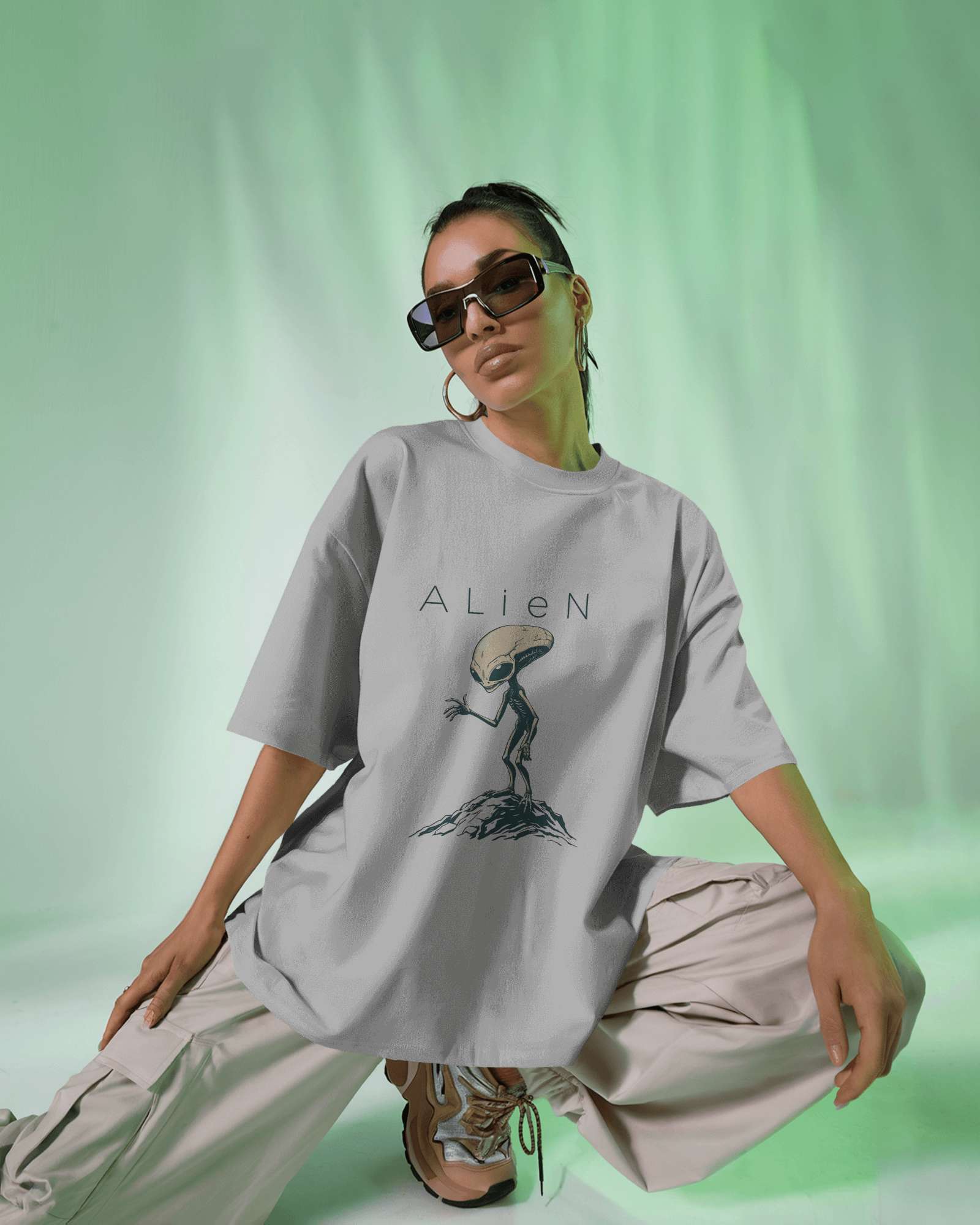 Alien Simple Oversized Tee