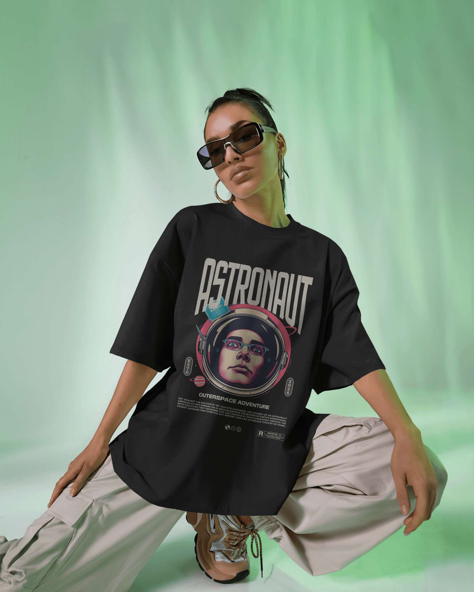 Astronaut-Outerspace adventure Oversized Tee